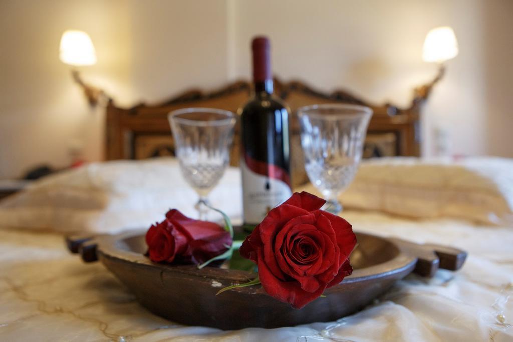 Greco Hotel Koropi Buitenkant foto