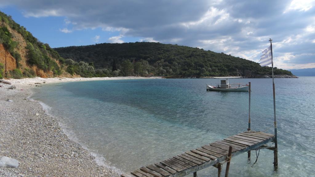 Greco Hotel Koropi Buitenkant foto