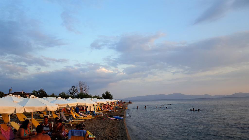 Greco Hotel Koropi Buitenkant foto